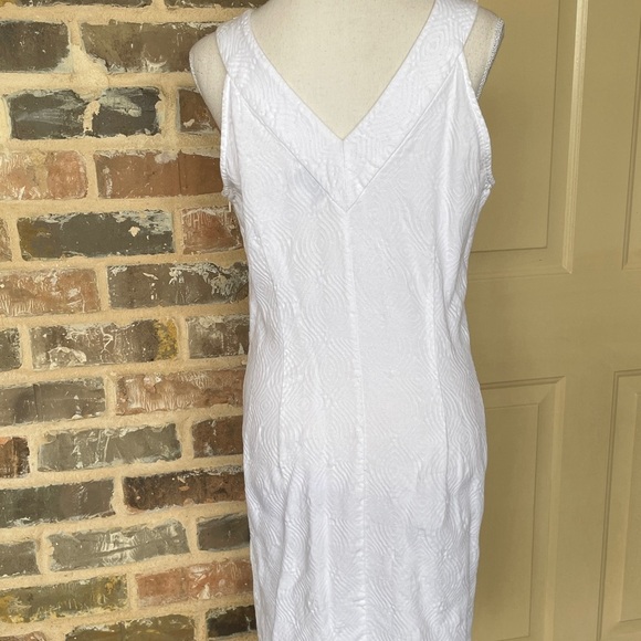 Bethany Bright White with Gold Details Halter Dress Size 12 - Picture 2 of 9